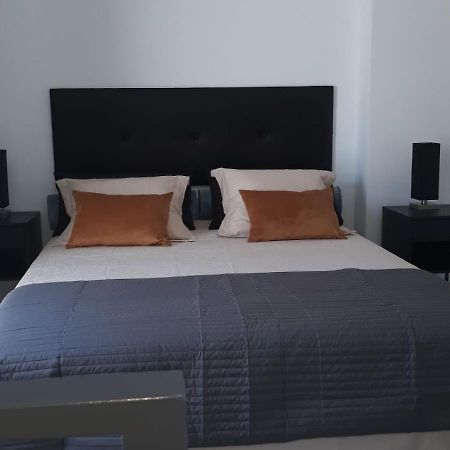 דירות מאלגה Lovely Loft מראה חיצוני תמונה