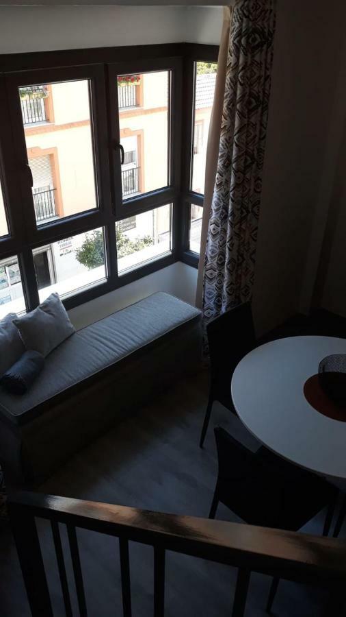 דירות מאלגה Lovely Loft מראה חיצוני תמונה