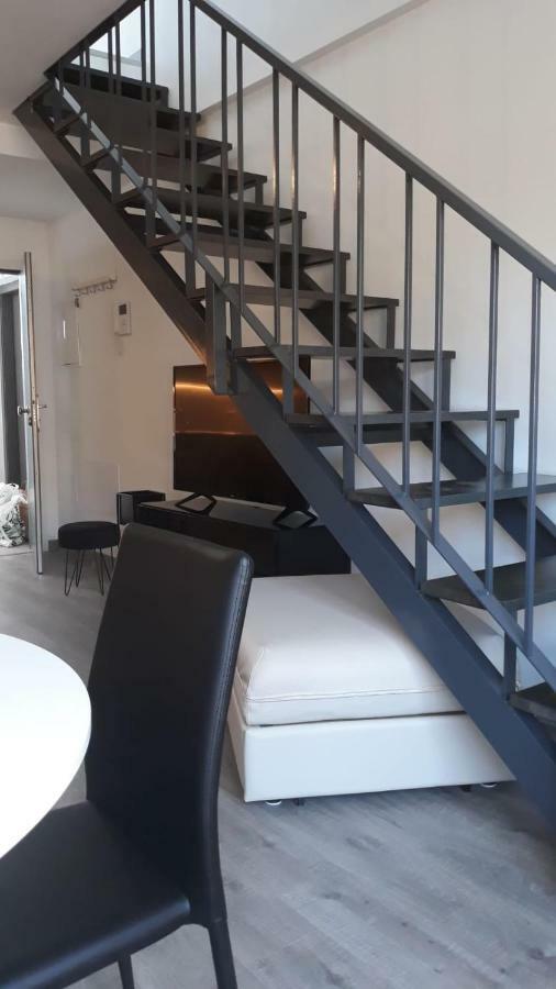 דירות מאלגה Lovely Loft מראה חיצוני תמונה